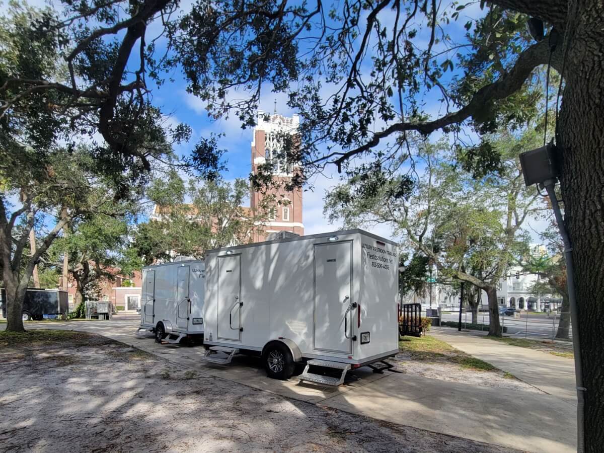 portable restrooms rentals near me